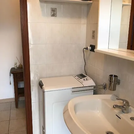 Casa Sulla Strada Di Pila E Vicino Al Centro Di Aosta